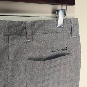 Travis Mathew Men's white and black flat front Golf Shorts 30 10" inseam